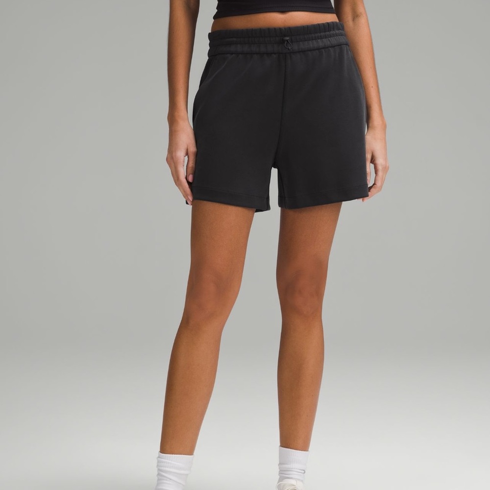 Softstreme high-rise shorts